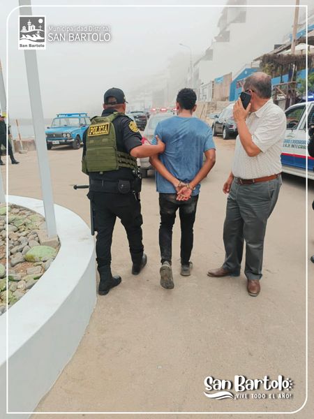 Fue detenido y llevado a la comisarรญa del distrito de San Bartolo