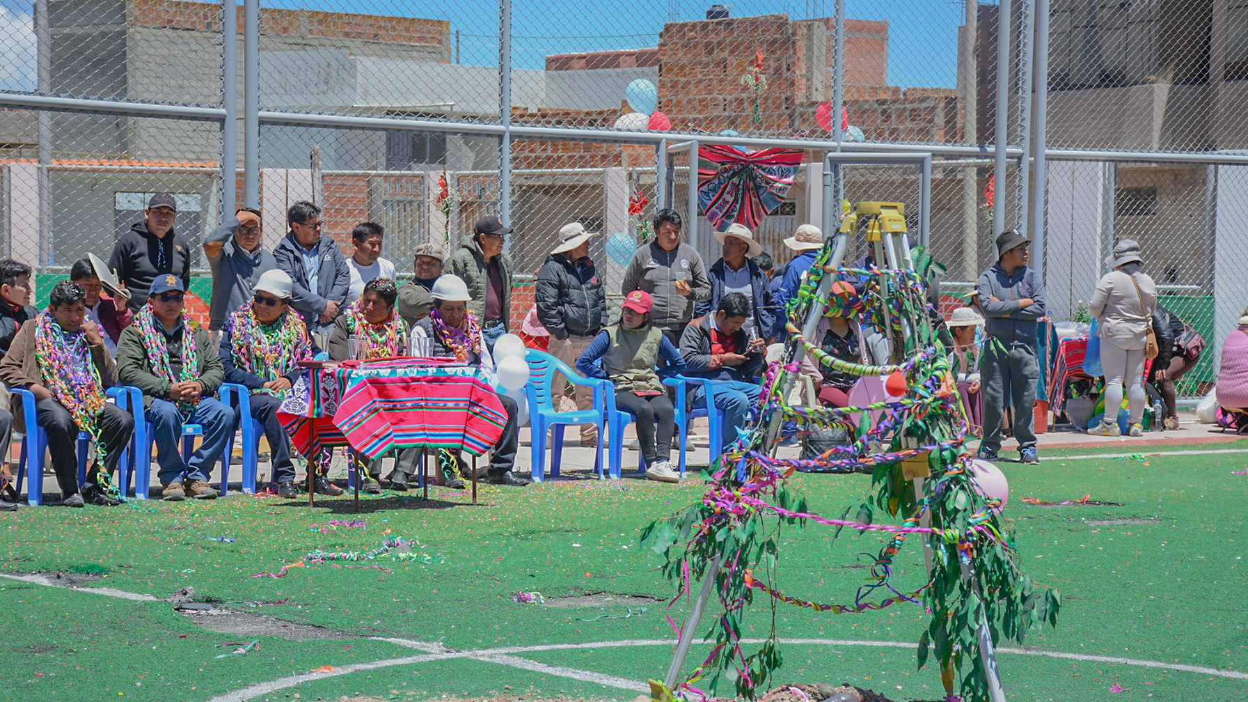 Municipalidad de Yunguyo inicia la ejecución del proyecto de renovación del complejo deportivo en el Barrio LAYKAKOTA
