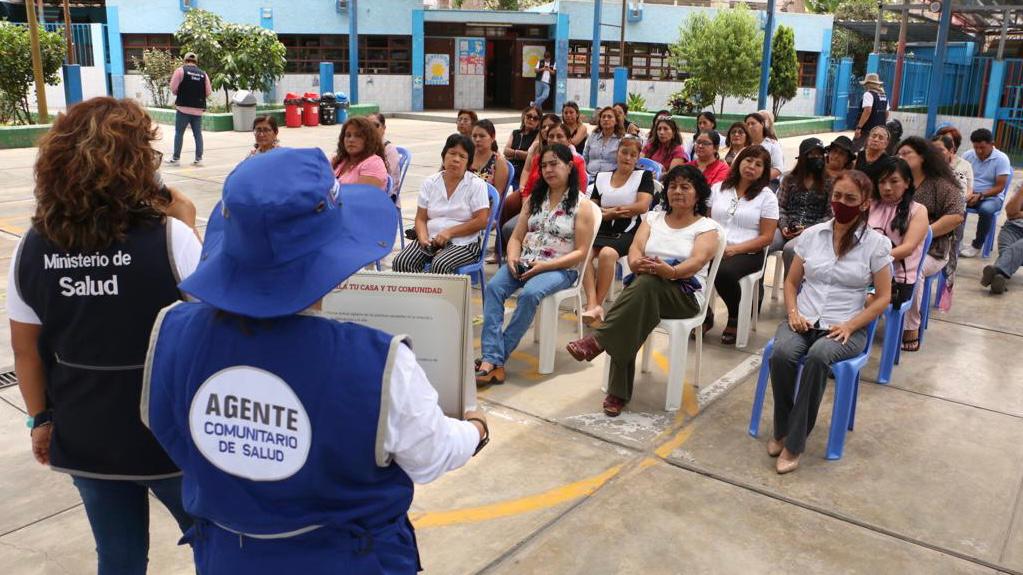 Minsa prepara colegios saludables libres de criaderos de zancudos transmisores del dengue en SJL