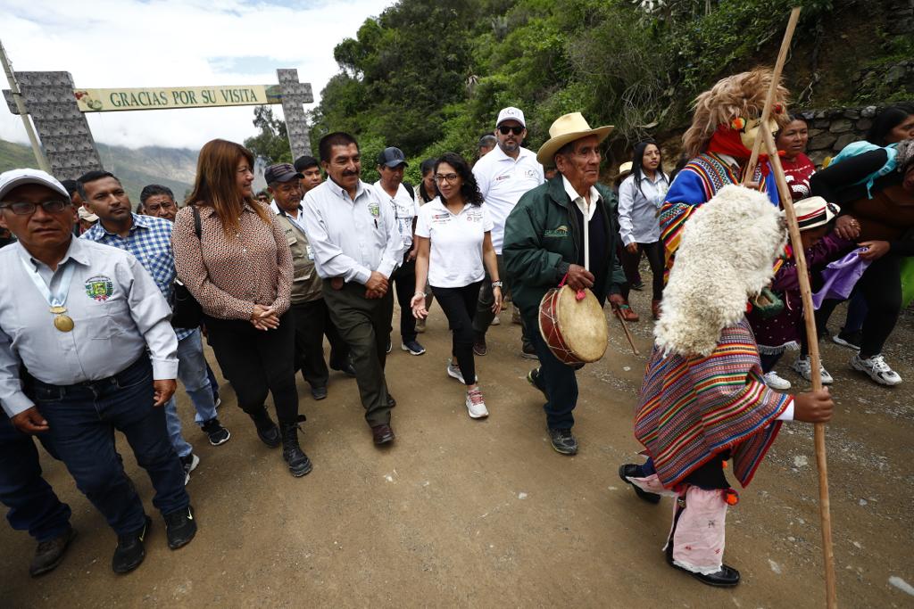 Ministra de Cultura participó en lanzamiento del programa “Yachasqa Kachun” en Atavillos Bajo