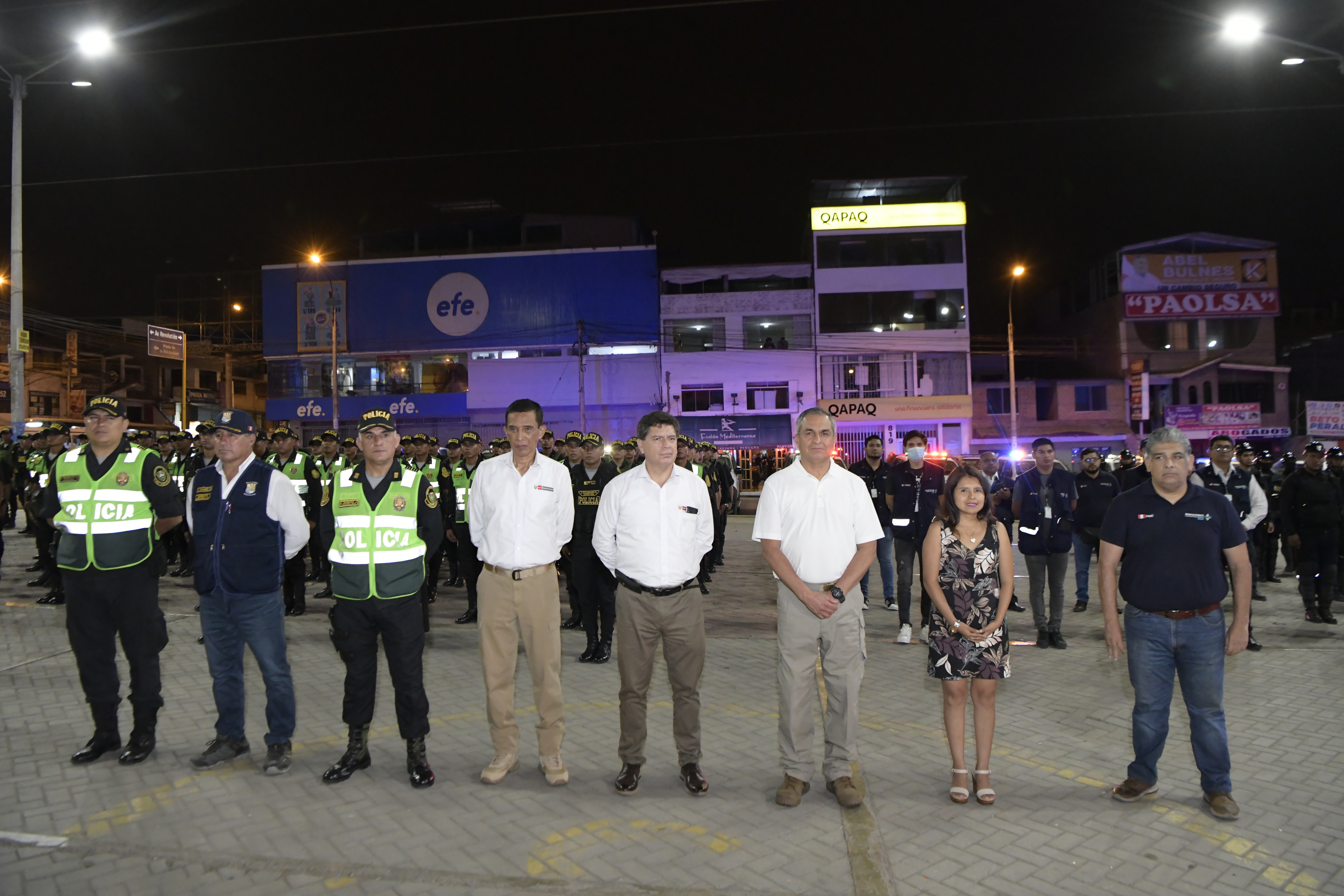 Ministro del Interior supervisa megaoperativos contra la delincuencia en Breña y Villa El Salvador