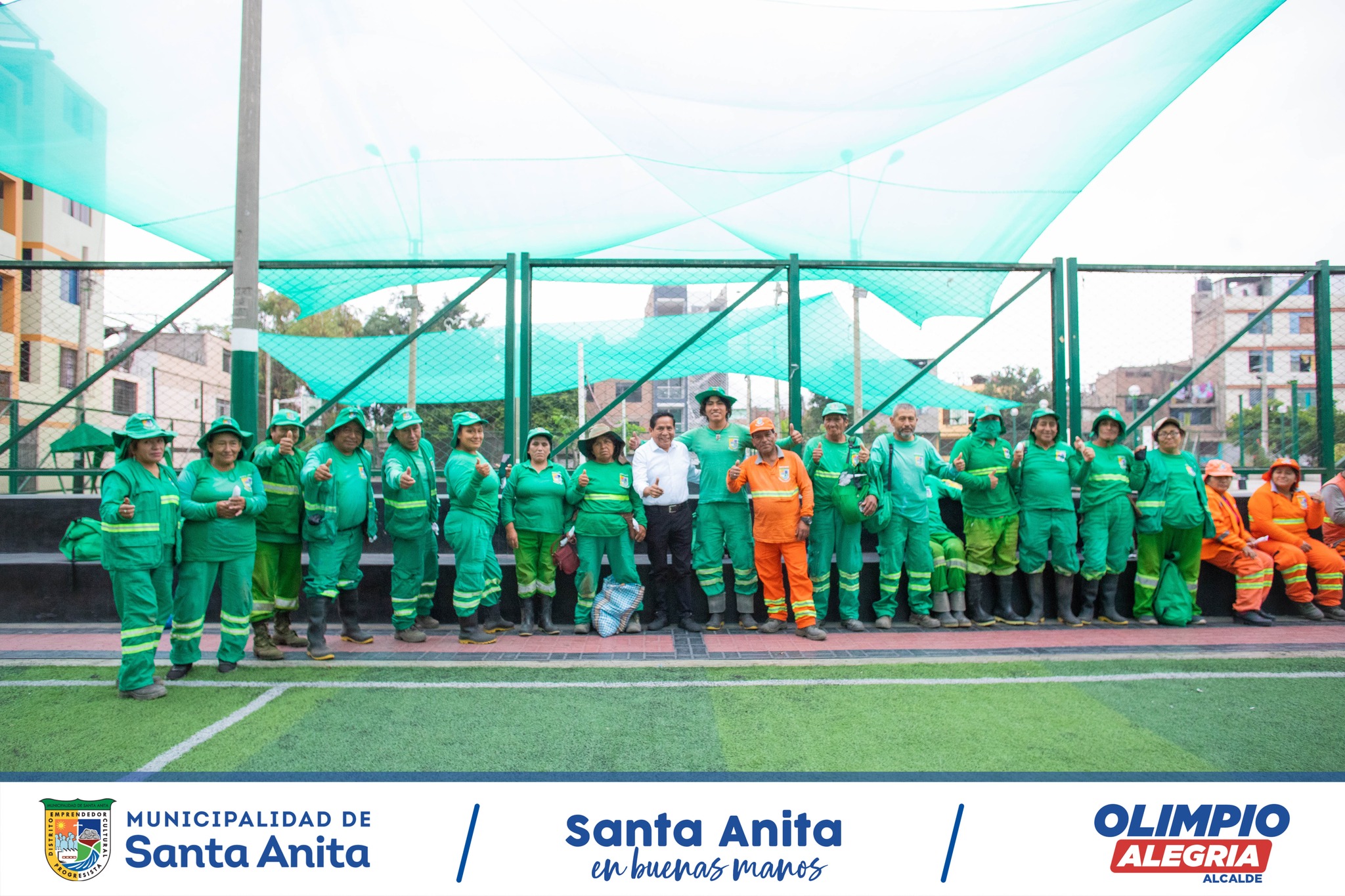 El alcalde, Olimpio Alegría, compartió con los trabajadores y trabajadoras de limpieza y áreas verdes en reconocimiento a su excelente desempeño en la labor de cuidar y mantener los parques y jardines del distrito.
Durante el compartir, el alcalde agradeció a los colaboradores por su dedicación y compromiso y destacó la importancia del cuidado de las áreas verdes para la salud y el bienestar de los vecinos.
#Olimpioalegria
#Santaanitaenbuenasmanos