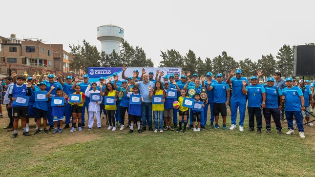 Nuestro alcalde Pedro Spadaro encabezó la clausura de nuestros talleres deportivos de verano