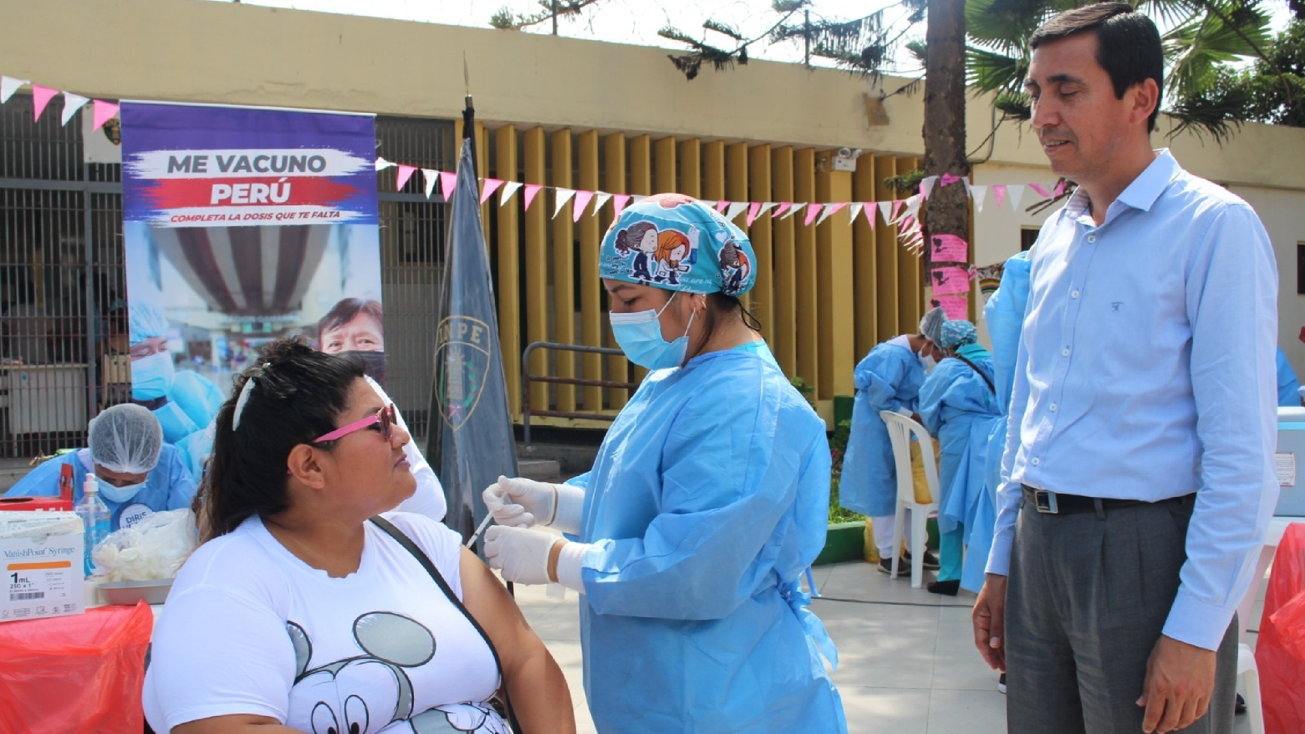 Internas de Mujeres Chorrillos reciben vacuna bivalente contra la COVID-19