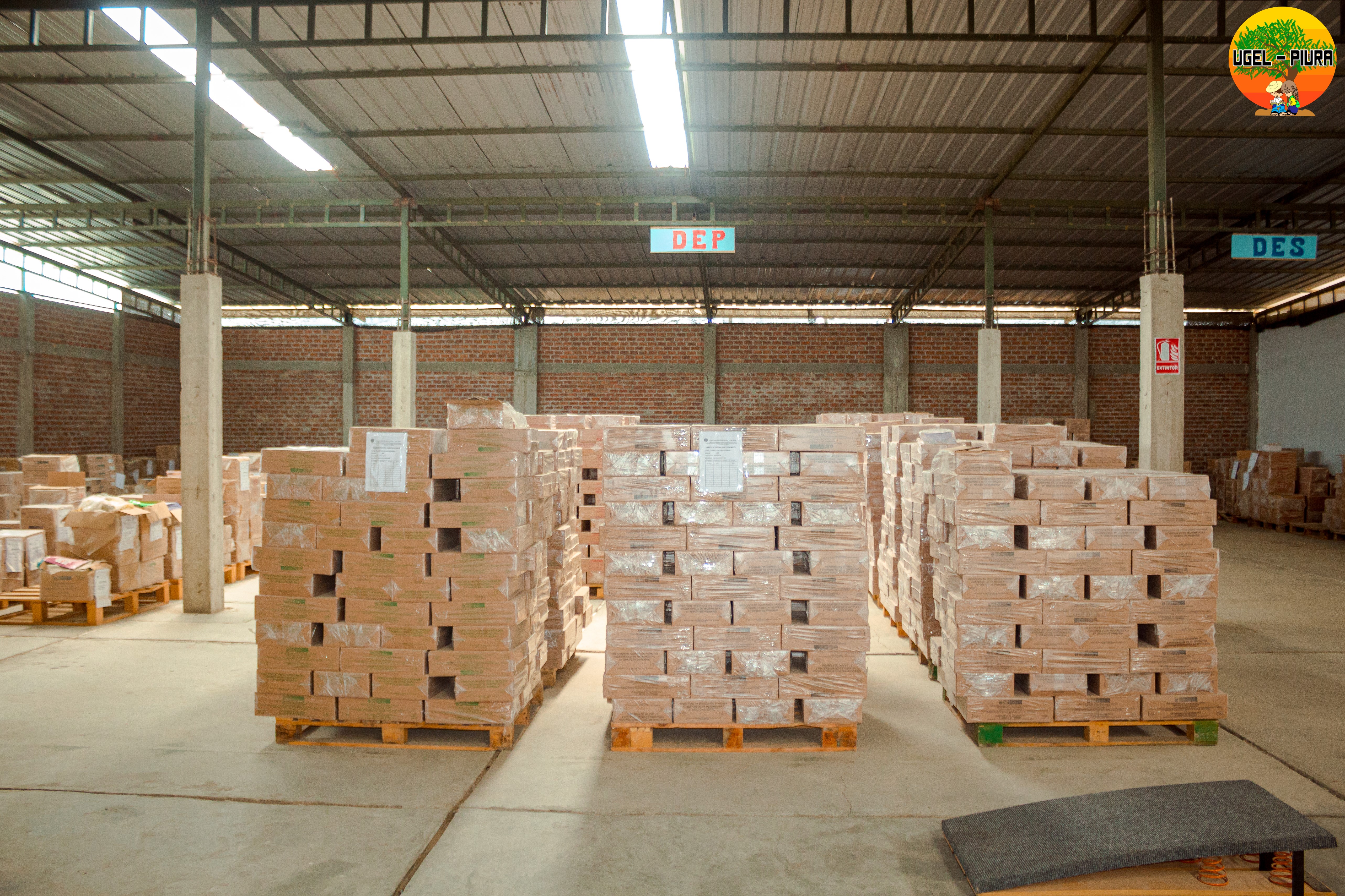 distribución de material educativo para el inicio del año escolar 2023