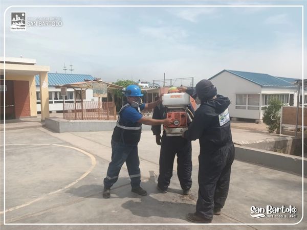 Fumigaciรณn en C.E. Vรญctor Morรณn Muรฑoz