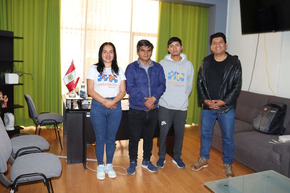 Reunión con los representantes de la Asociación Civil Voluntades Ayacucho