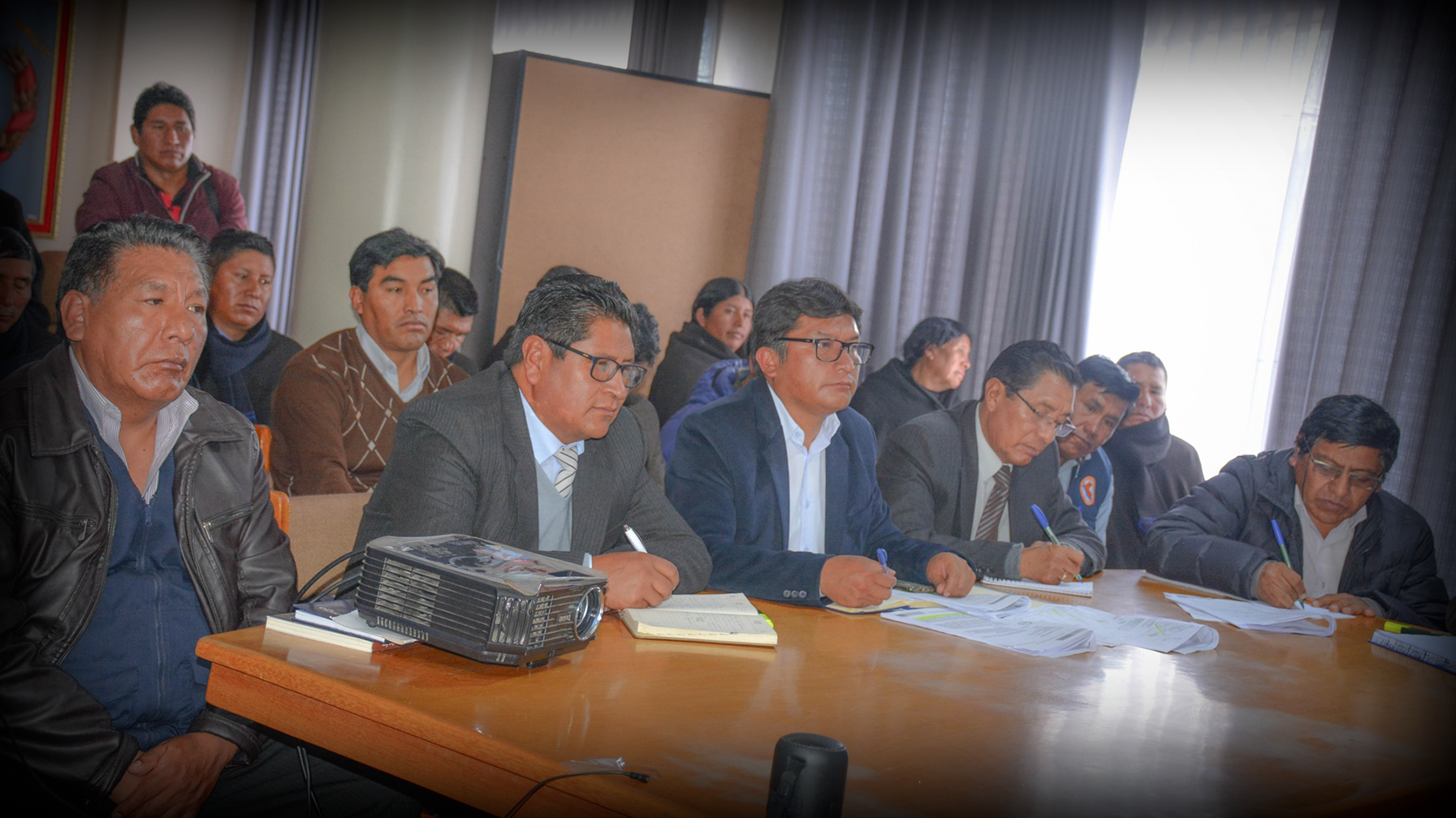 Autoridades y Sociedad civil de la Provincia de Yunguyo se reunieron con el Gobernador Regional y Representantes del PRONIS