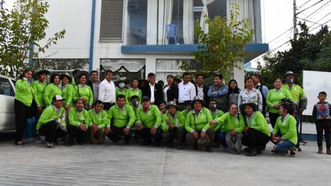 Entrega de EPPS a Personal de Limpieza Publica y Área Verde.