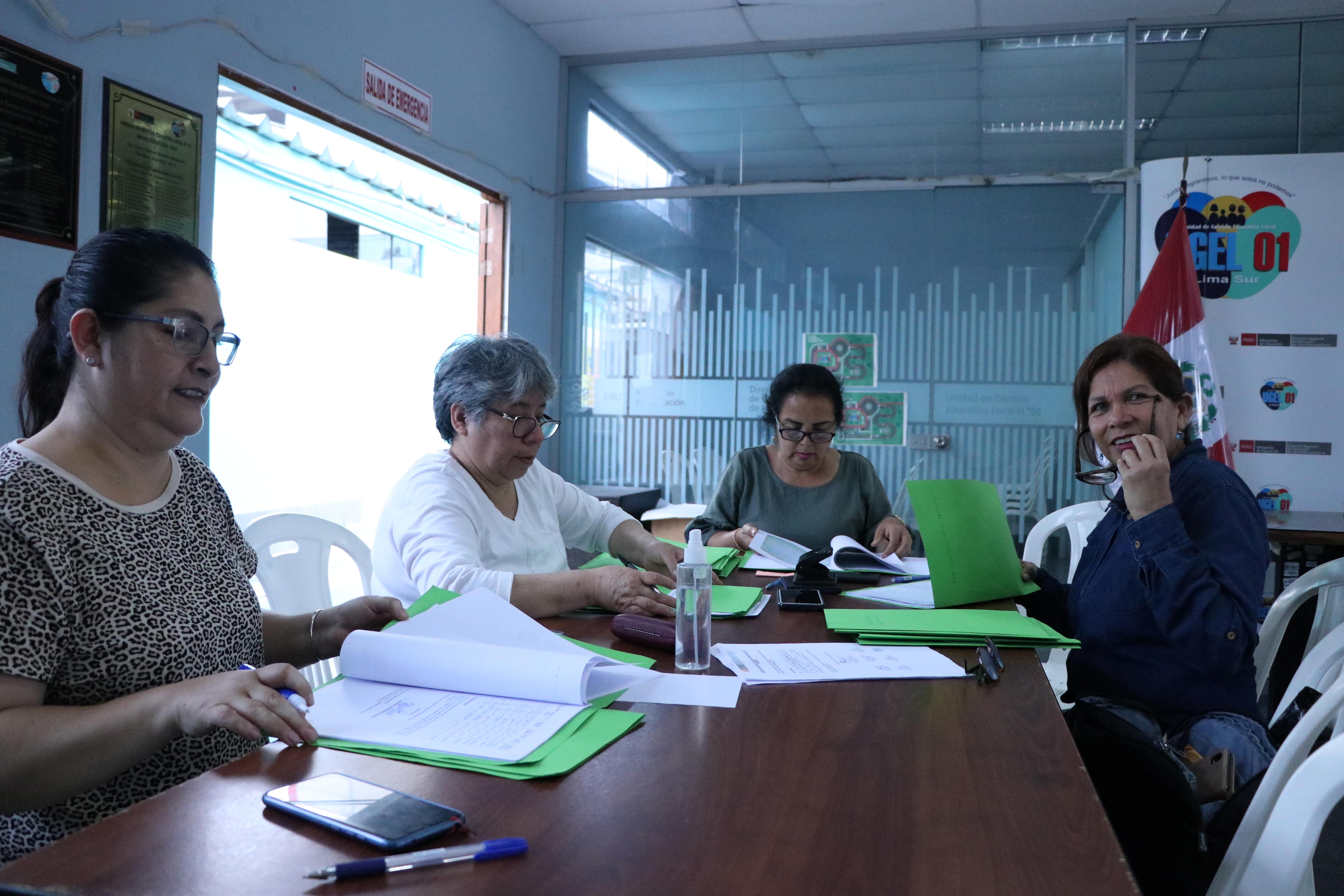 Profesoras coordinadoras de pronoe presentan sus expedientes para 2023