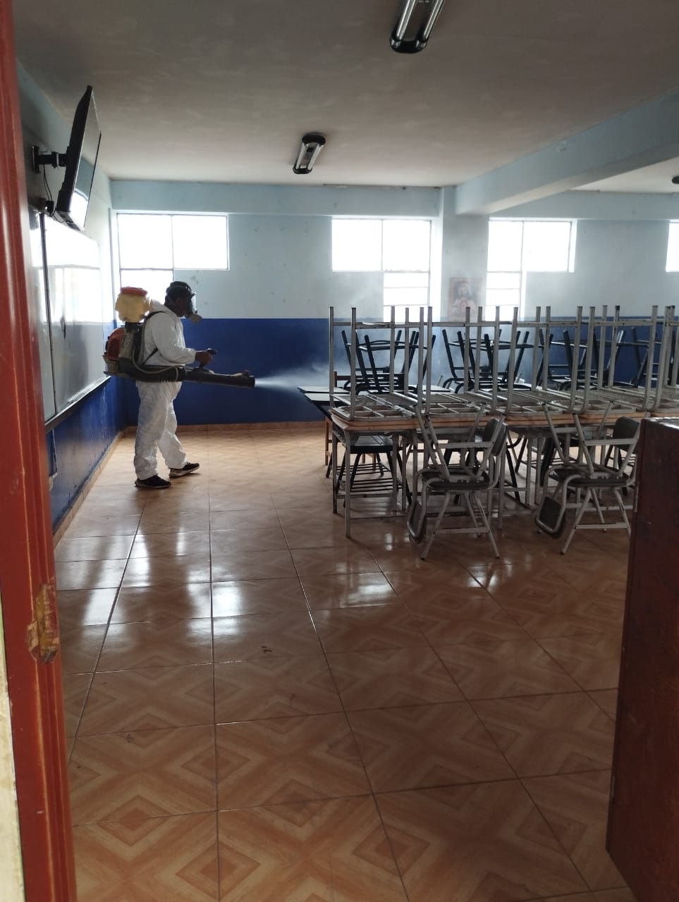 Se realizó la fumigación en la ie 6007 en coordinación con la municipalidad de pachacamac