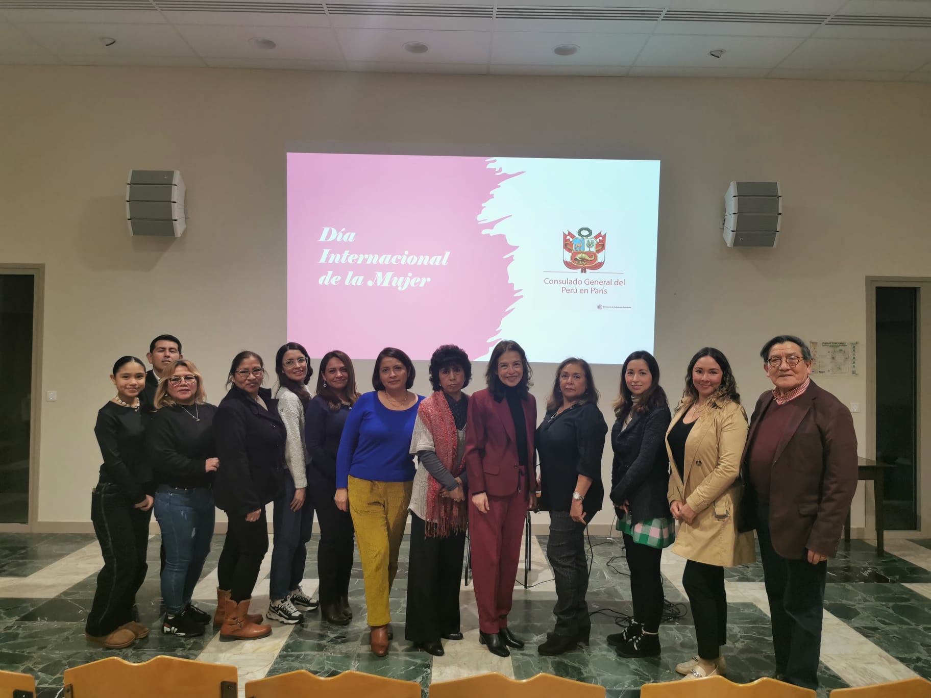 Conferencia Consulado de Perú en París