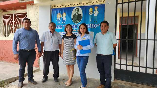El equipo de supervisores monitorea infraestructuras de instituciones educativas privadas