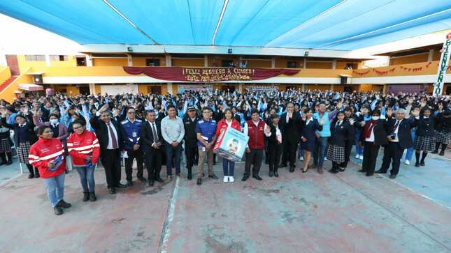Actividad fue liderada por la viceministra de Comunicaciones y el gobernador regional de Arequipa.