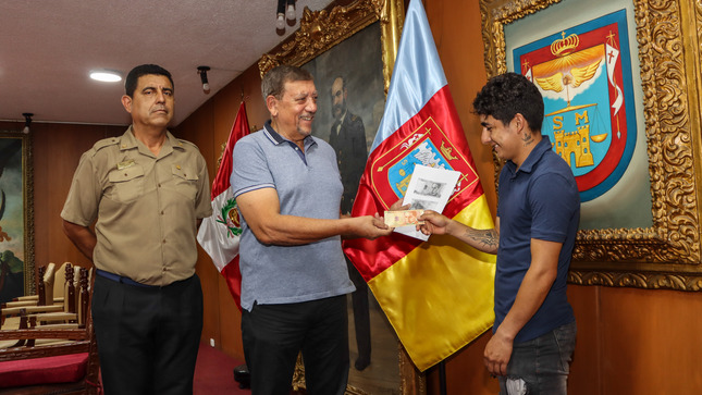 Policía Municipal Javier Arribasplata Almestar, dio un gran ejemplo de honradez
