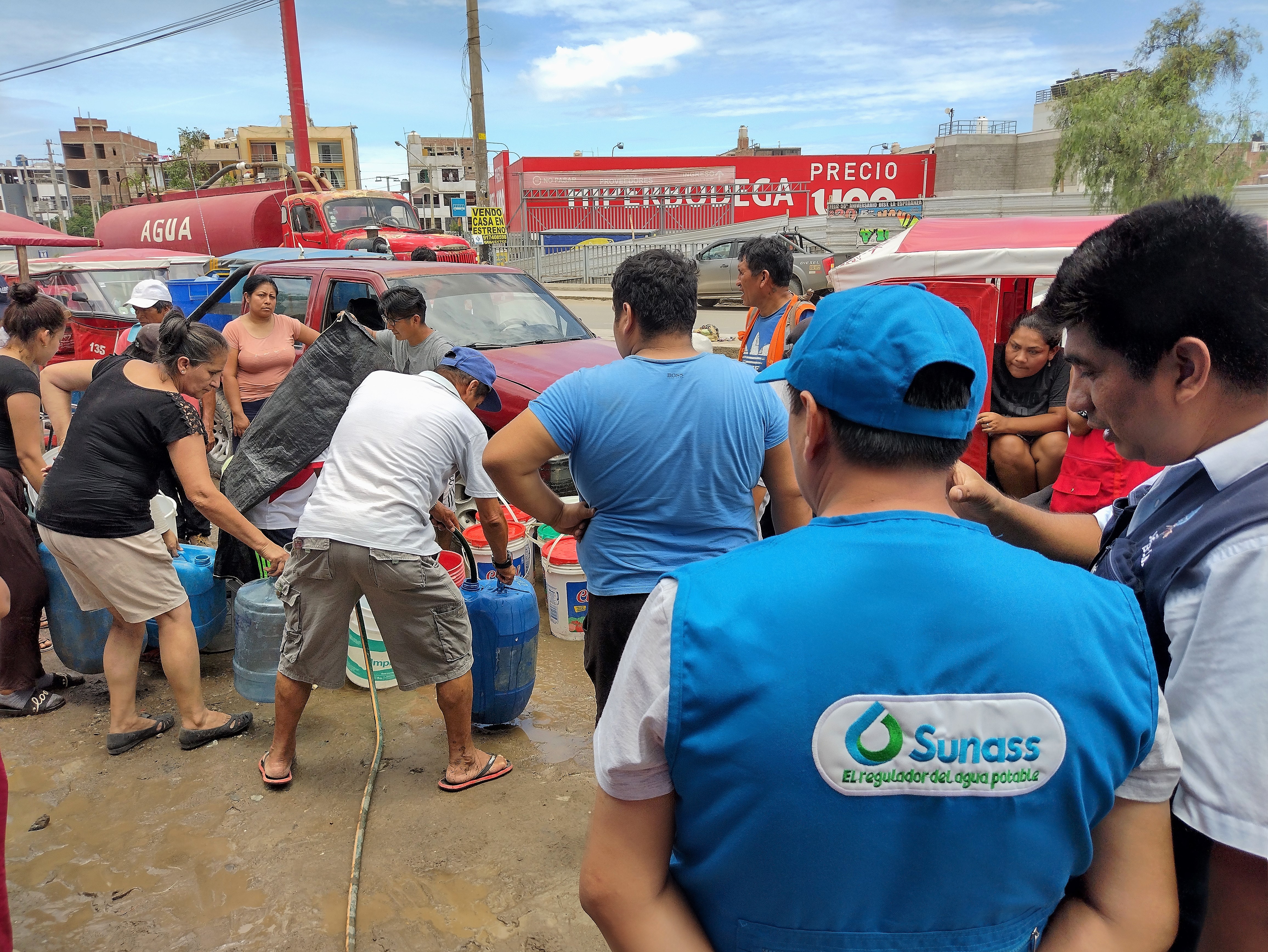Sunass monitorea abastecimiento alternativo de agua potable