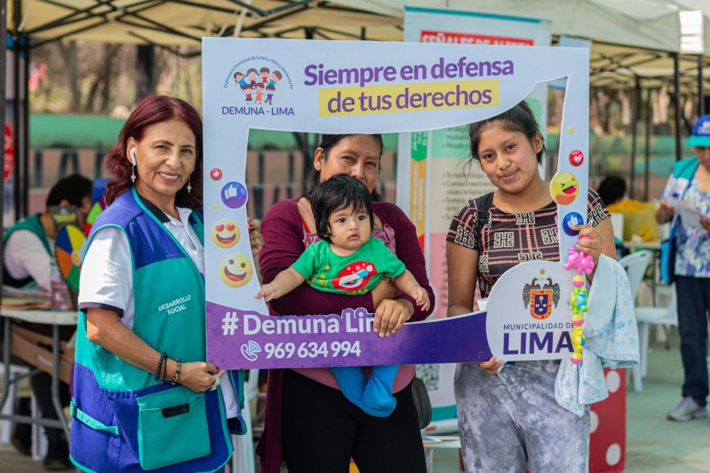 Exitosa Campaña de Salud «Mujeres Saludables» se llevó a cabo en la Plaza de Armas de Huaycán.