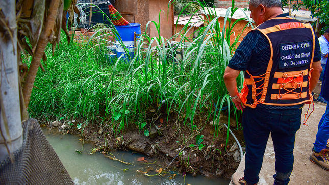 Defensa Civil de Chorrillos inspeccionó canal de regadío de Chorrillos.
