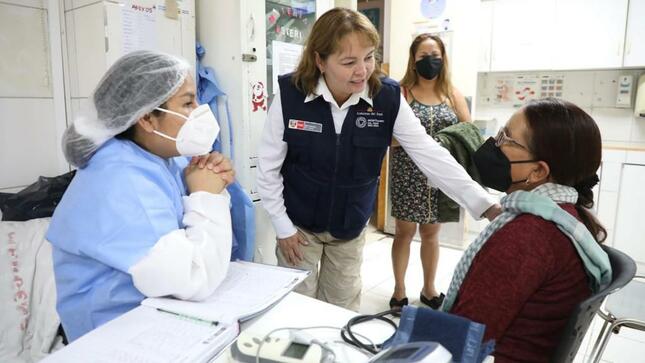 Viceministra de Salud Pública supervisó establecimientos de salud de Lima Este 
