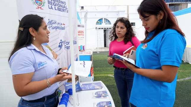 500 ciudadanos multiplican sus oportunidades laborales con capacitaciones del gobierno regional