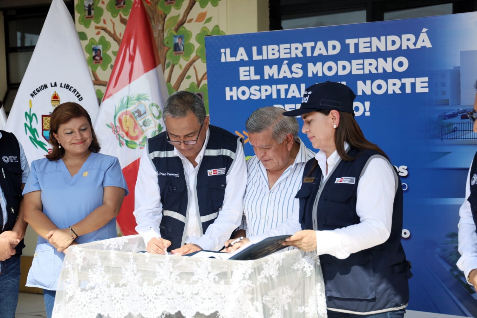 César Acuña: “Trujillo tendrá el más grande y moderno hospital del norte del Perú”.