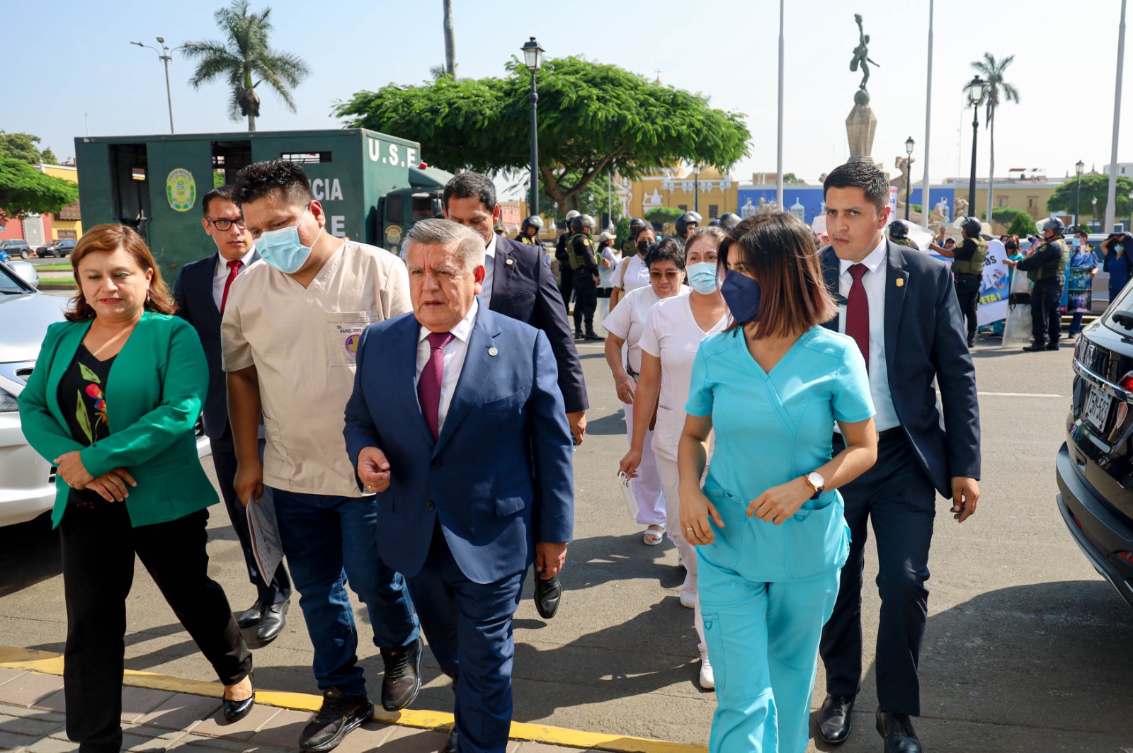Gobernador gestionará ante el MINTRA y Essalud reincorporación de 700 trabajadores Cas covid