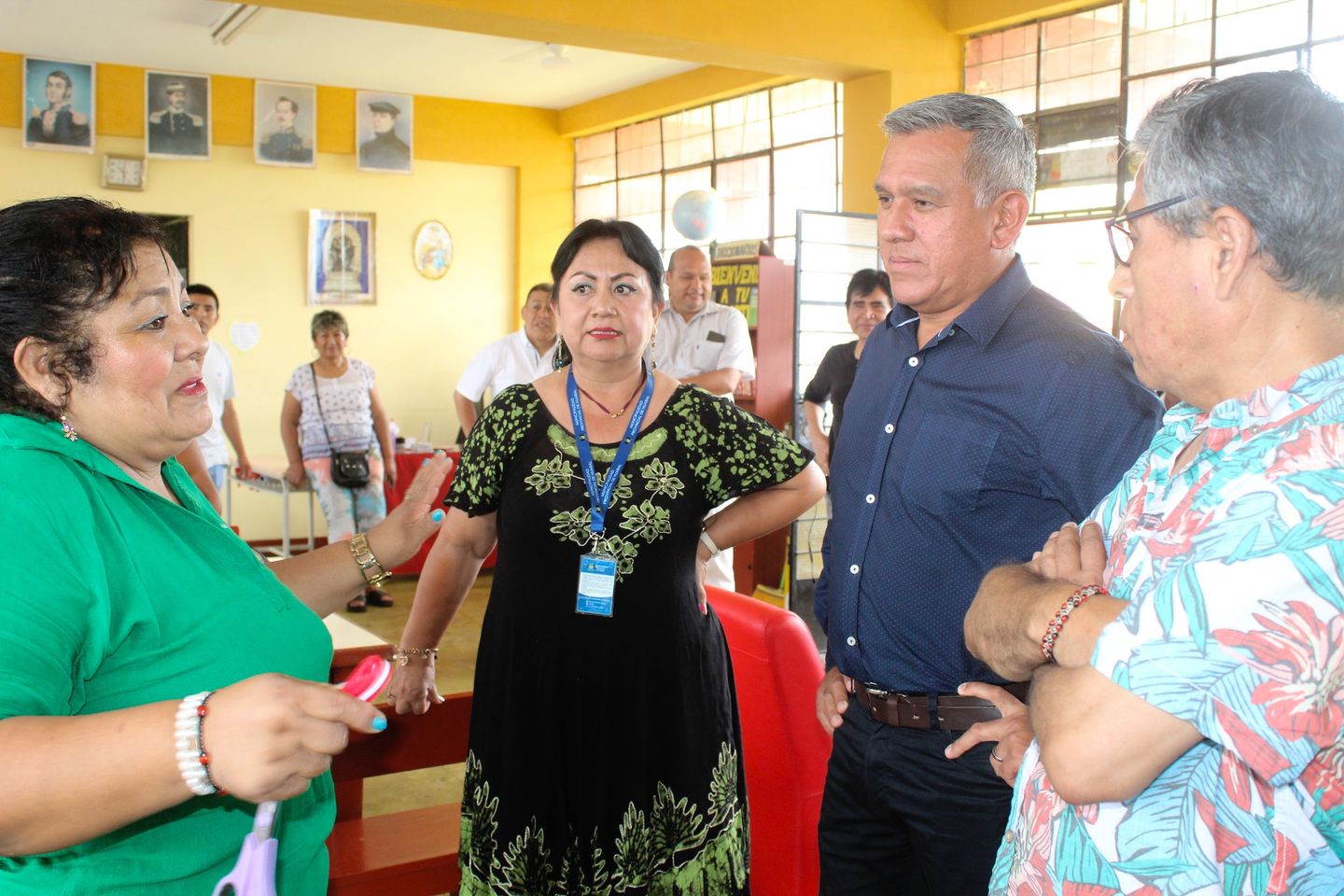 Alcalde provincial participa de apertura de la videoteca de la I.E. Nuestra Señora del Carmen