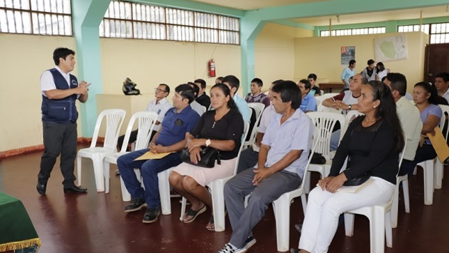 Capacitación a operadores de las JASS