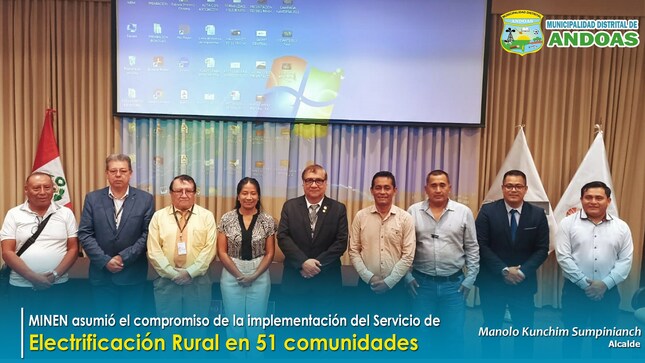Representantes de la MDA y el MINEN