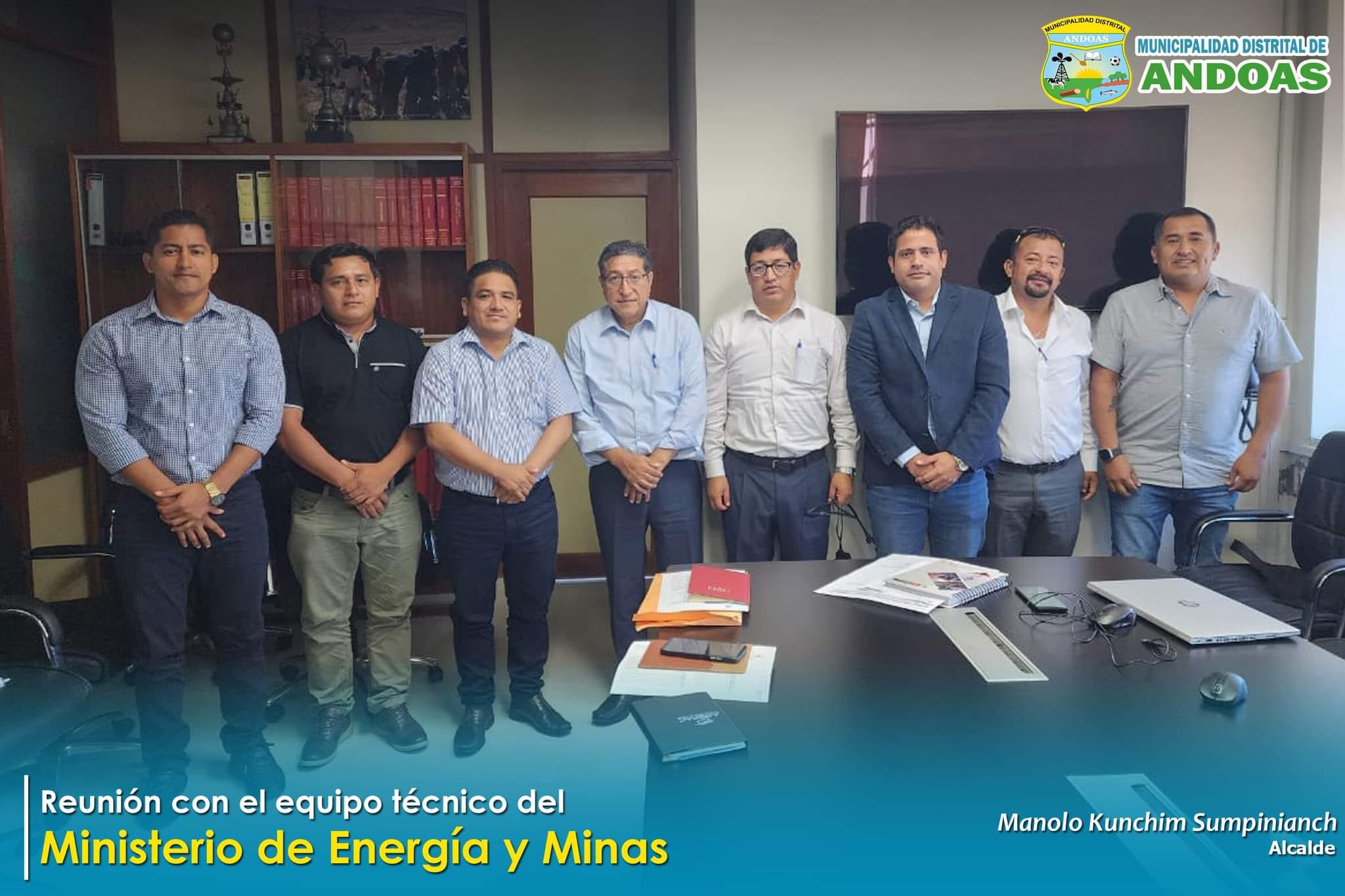 Equipo técnico de Ministerios de Energía y Minas