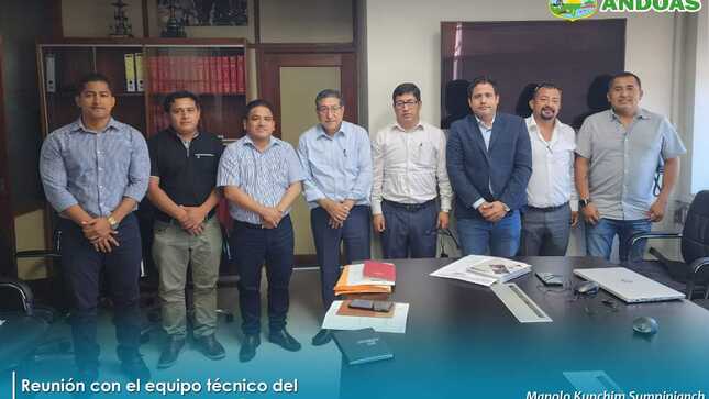 Equipo técnico de Ministerios de Energía y Minas