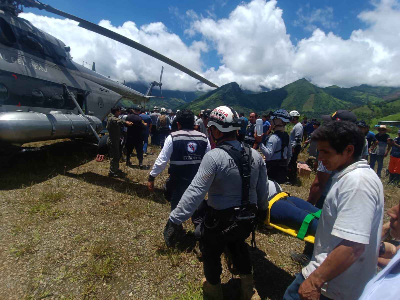 Mujer gestante es evacuada de emergencia a Lima en helicóptero de PNP