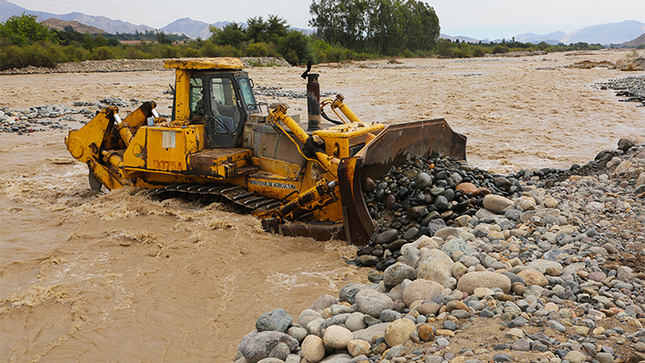 Huaral: Intensifican trabajos de limpieza y encauzamiento del río Chancay