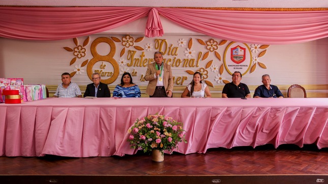 Alcalde De Sullana Da Emotivo Agasajo A Trabajadoras Municipales En El Día De La Mujer