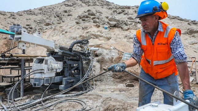 Huarochirí: Realizan perforación de suelo para construcción de nueva Carretera Central