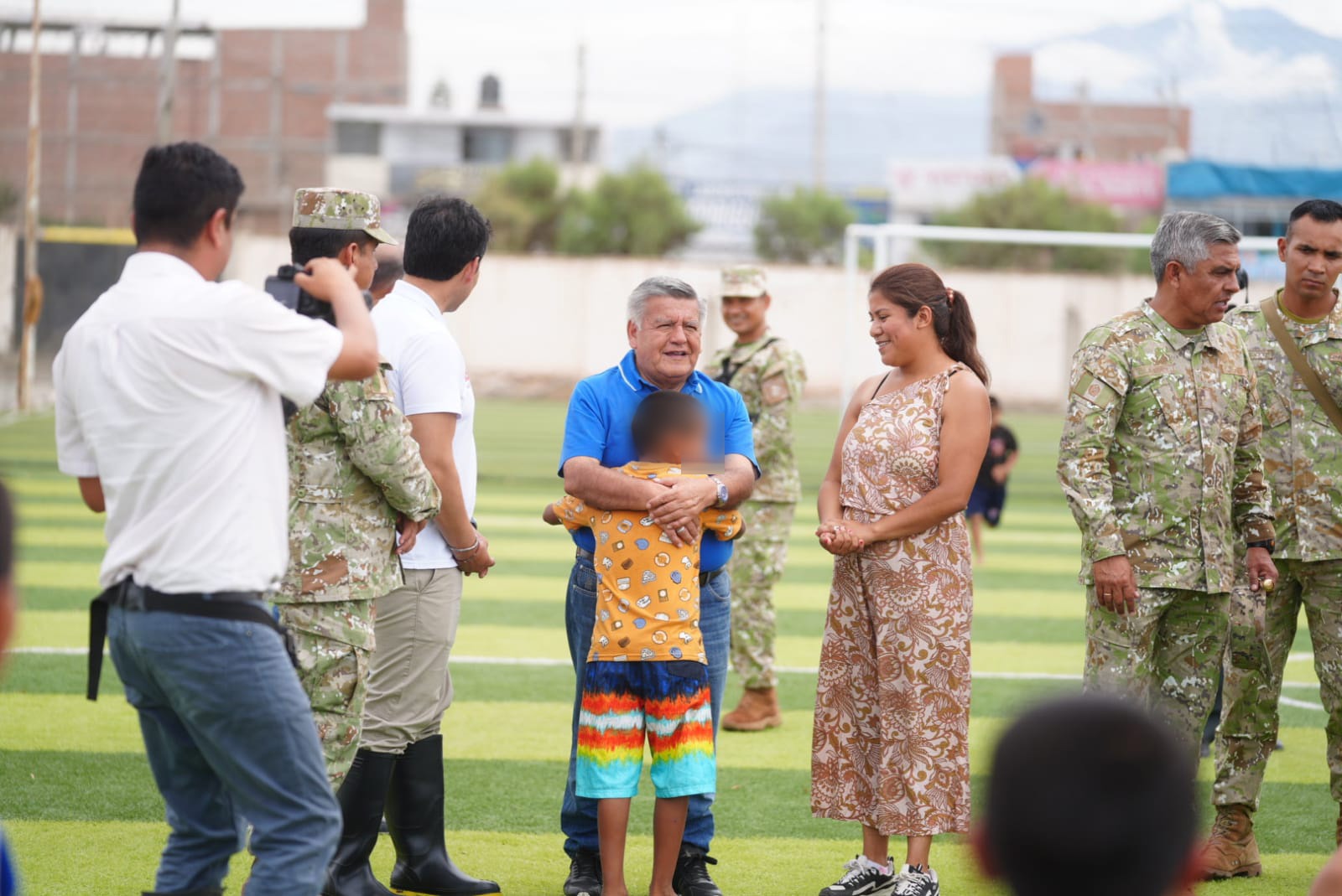 Reubican a niños de la Aldea Infantil Santa Rosa en Colegio Militar Ramón Castilla