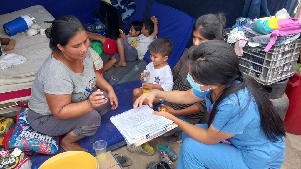 Diris Lima norte: Minsa atiende a más de 30 familias afectadas por desborde de río Chillón