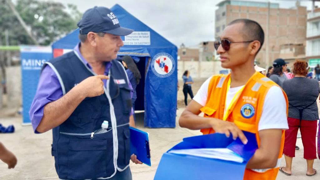 Diris Lima norte: Minsa atiende a más de 30 familias afectadas por desborde de río Chillón