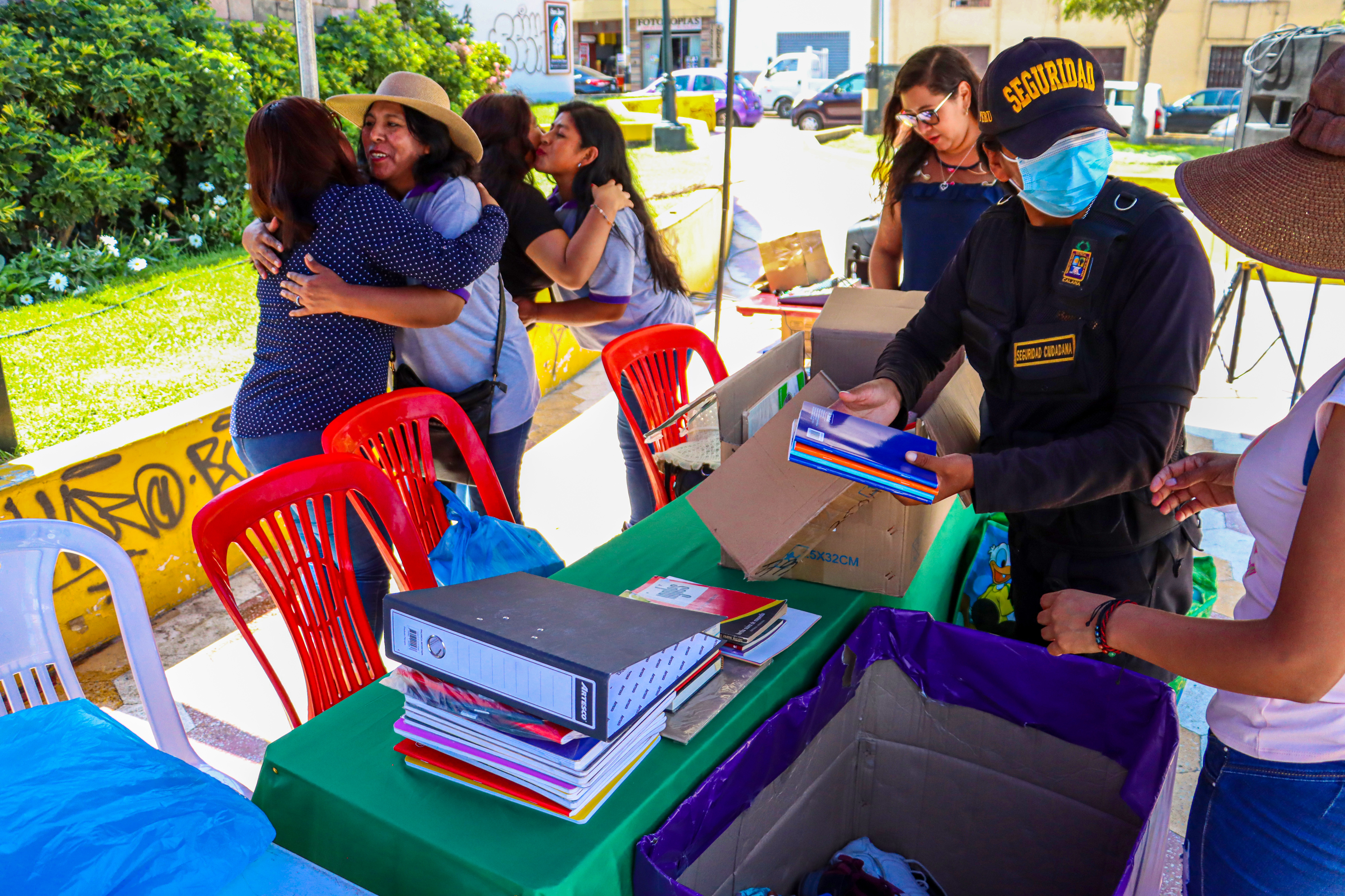 Campaña recolecta 500 kg. de útiles escolares