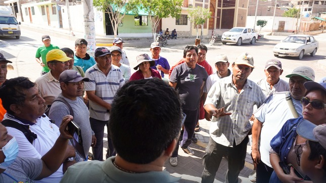 Reunión con agricultores