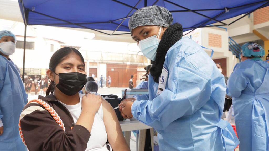 Minsa inicia la distribución de las vacunas contra el VPH para niñas y niños que cursan el quinto grado de primaria