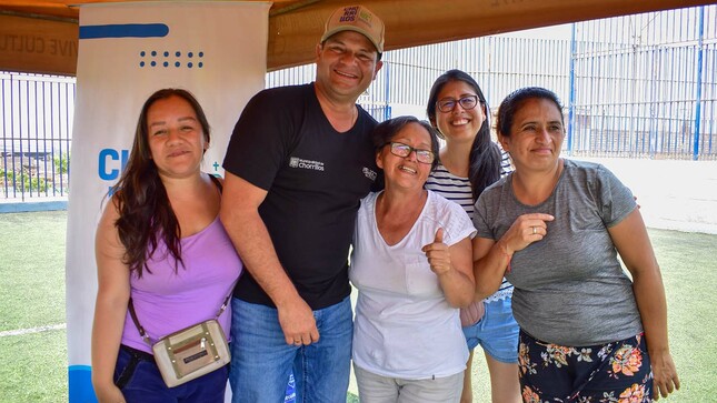Alcalde Fernando Velasco, presente junto a los vecinos de las Delicias de Villa