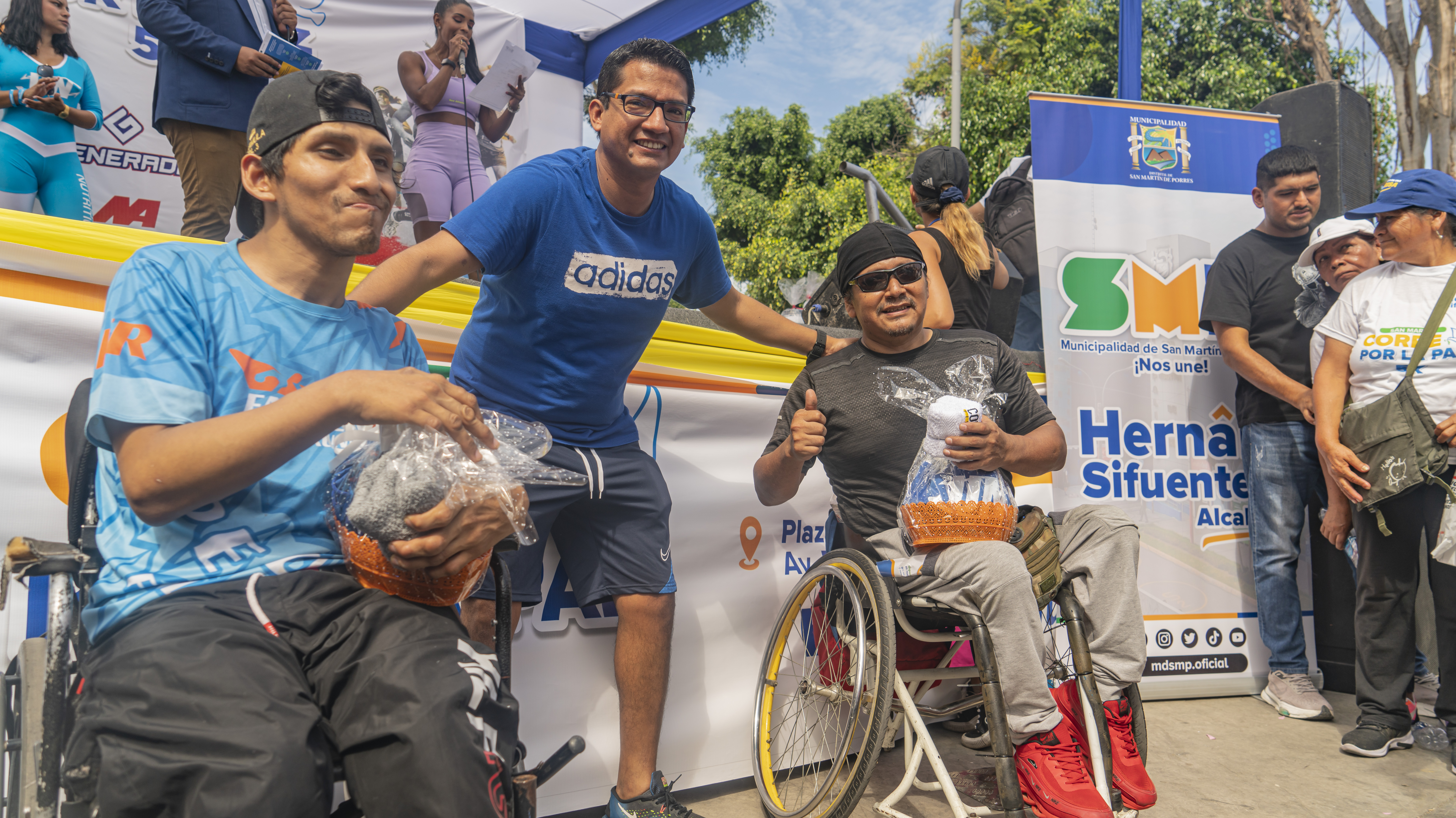 La carrera 5K se hizo para promover el deporte, la paz y unión entre vecinos.