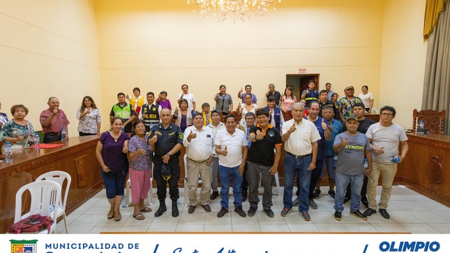 La Municipalidad de  Santa Anita, sigue apoyando a nuestros emprendedores. Capacitando  a los emolienteros para mejorar su servicio. Seguimos trabajando juntos para impulsar el desarrollo económico del distrito.
#olimpioalegria
#santaanitaenbuenasmanos