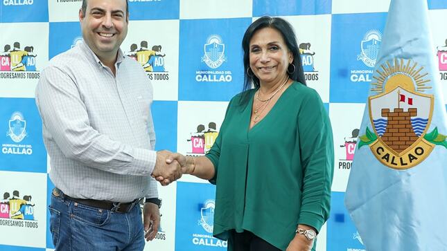 Nuestro alcalde Pedro Spadaro, recibió en la municipalidad del Callao a la congresista Auristela Obando, a quien solicitó el apoyo en temas importantes para los chalacos.