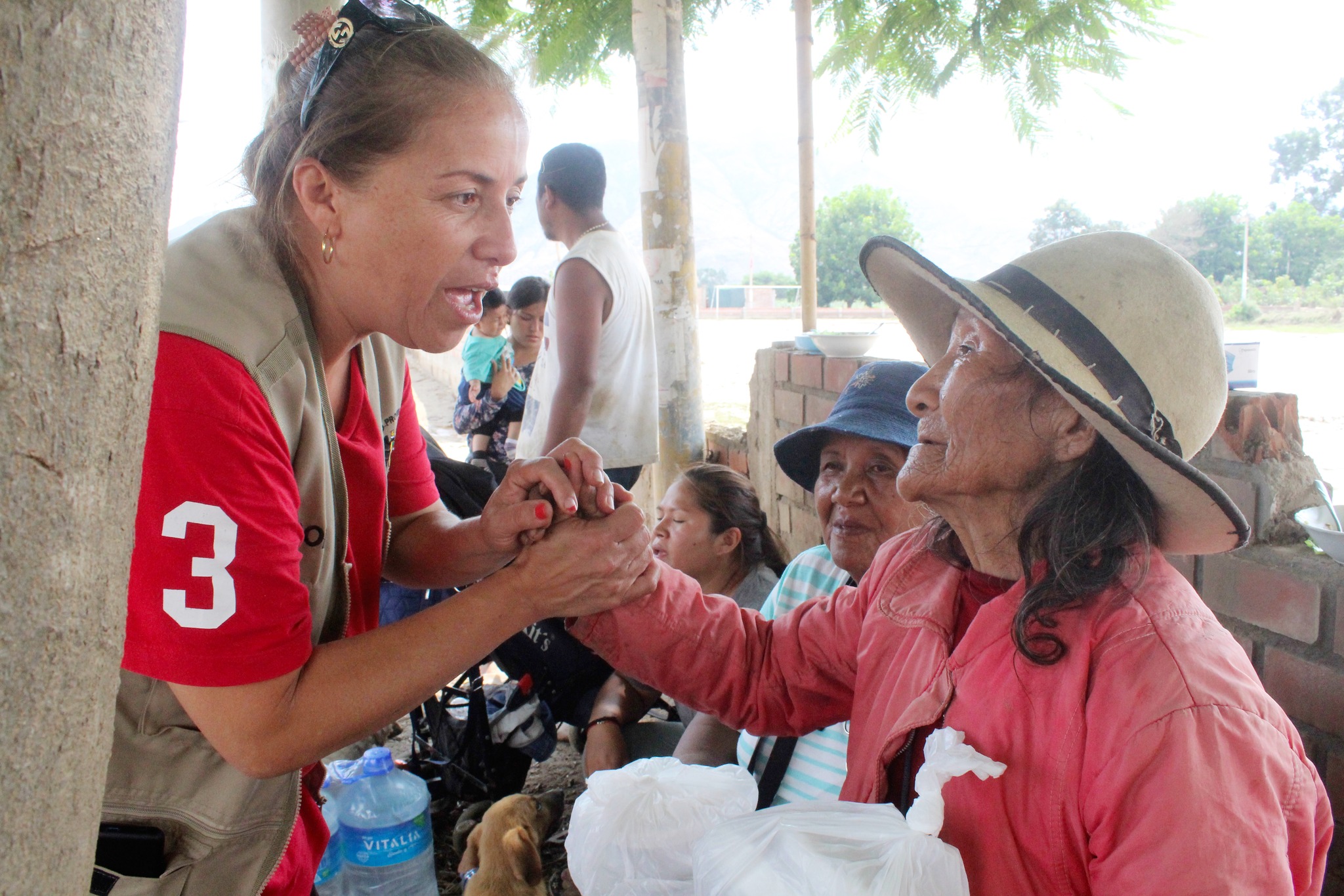 Apoyo solidario impulsado por la MPH, brindó viandas a damnificados del C.P. Huayán