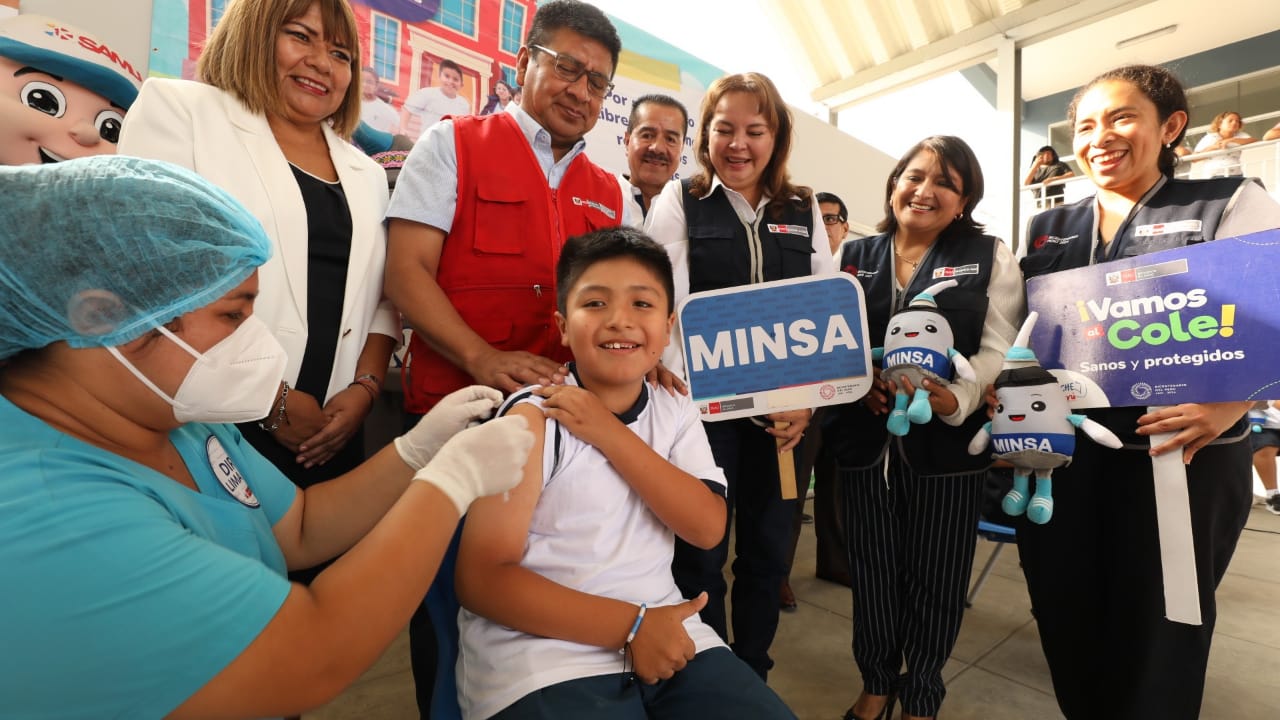 Minsa inicia vacunación contra el VPH para proteger a 790 000 escolares del país