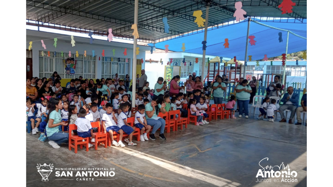 El Señor Alcalde presente en inicio de clases del Nivel Primaria e Inicial