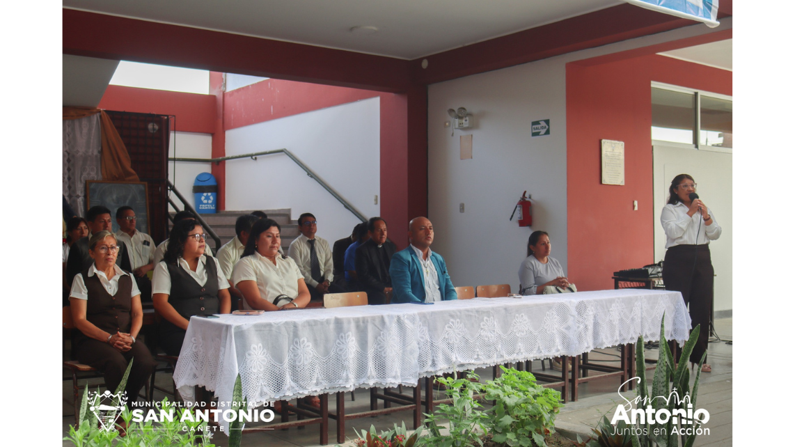 El Señor Alcalde presente en apertura de año escolar de la IEP "San Antonio de Padua"