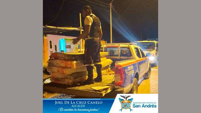 Municipalidad De San Andrés Apoya A Las Familias Damnificadas Del Voráz Incendio En La Calle Grau Del AA.HH Nueva Jerusalen